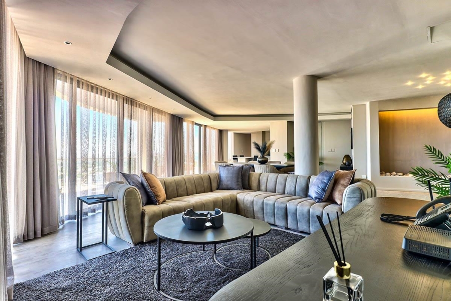 4 Bedroom Property for Sale in Bloubergstrand Western Cape